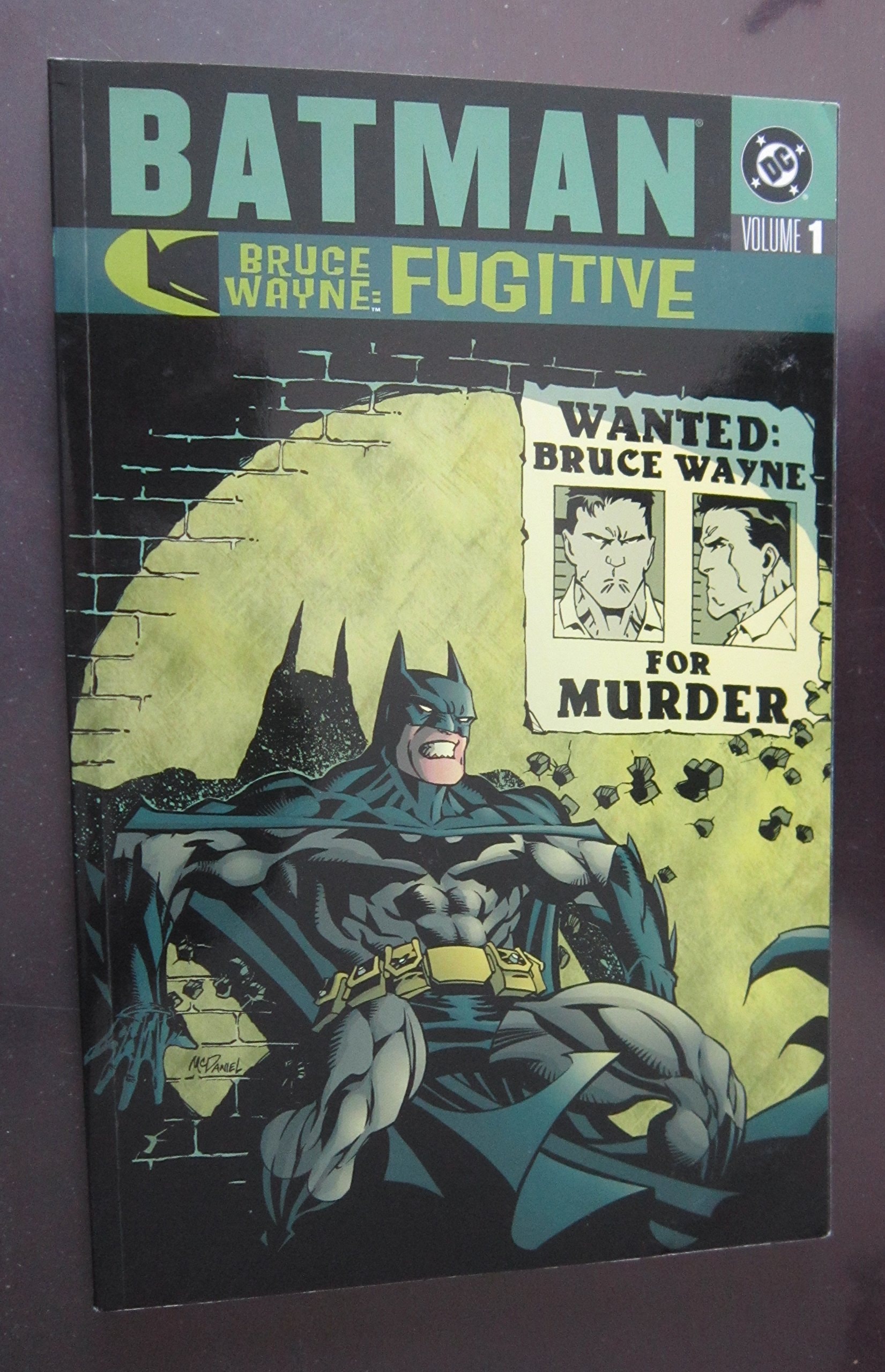 Batman: Bruce Wayne - Fugitive #1 cover