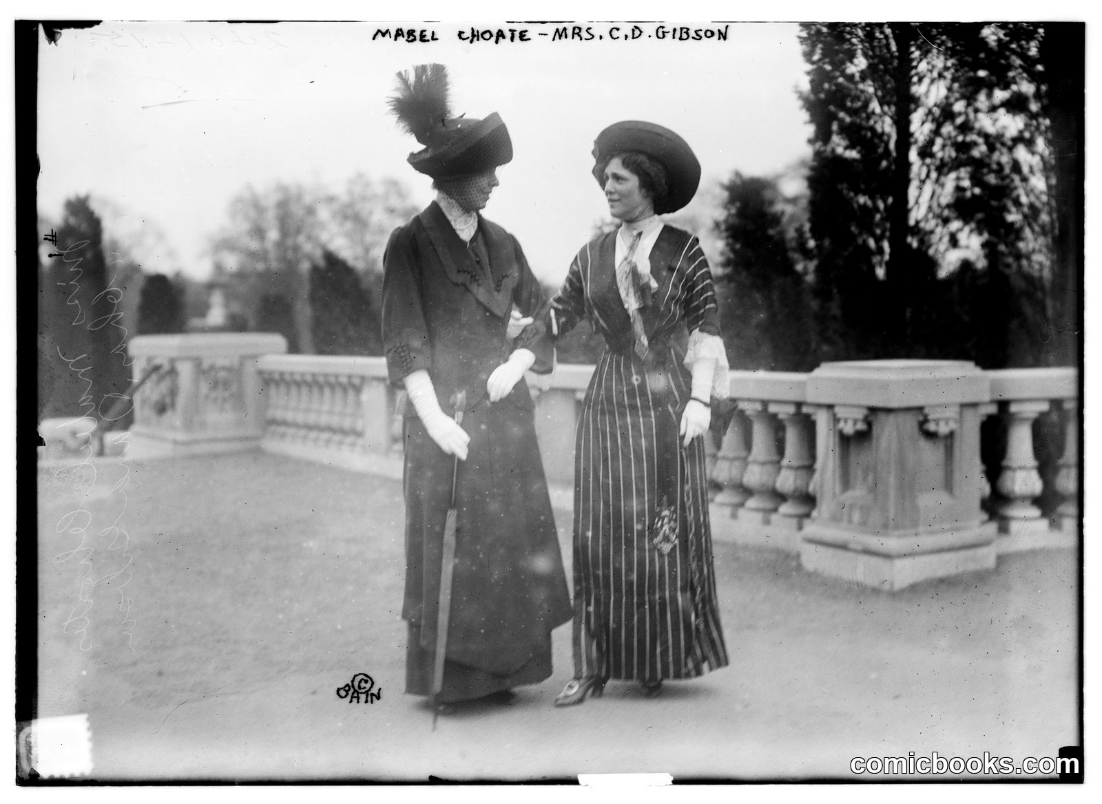 Mabel Choate and Mrs. C. D. Gibson by Bain News Service, publisher