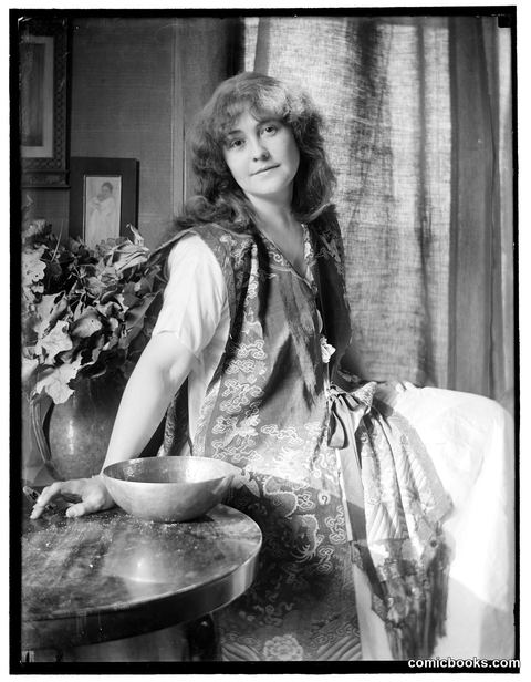 Rose O'Neill (a portrait photograph)